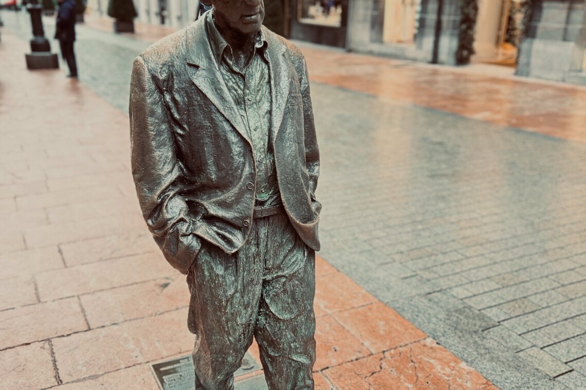 Escultura Woody Allen Oviedo